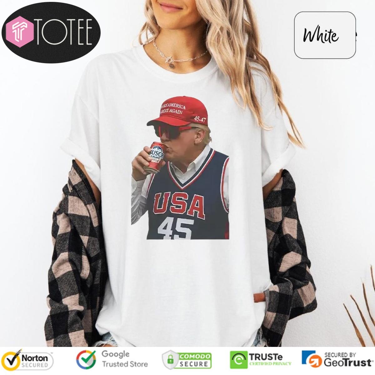 Trump Wearing Maga Hat And Drinking Busch Light Beer T-shirt