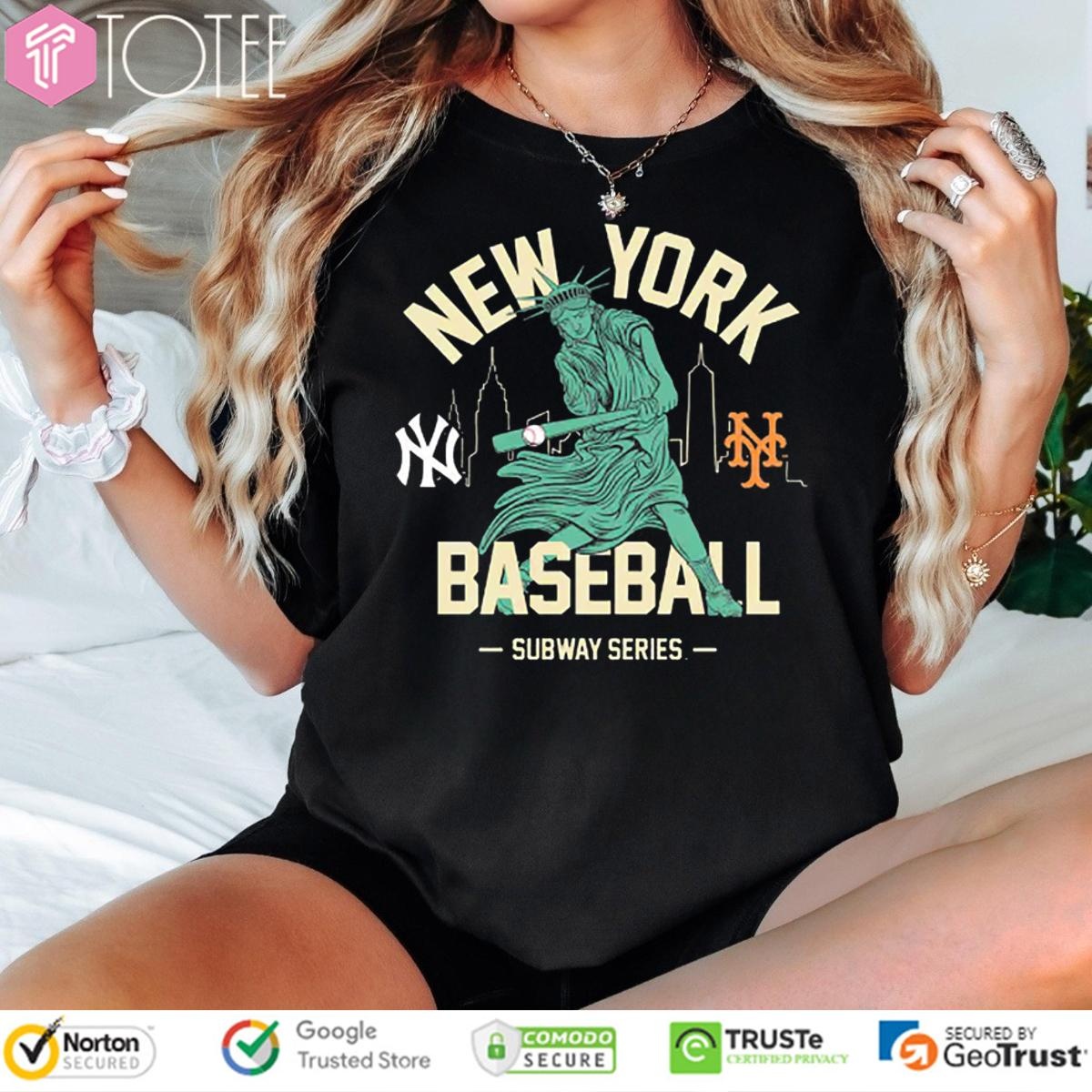 New York Yankees Vs Mets Statue Of Liberty Playing Baseball Subway Series T-shirt